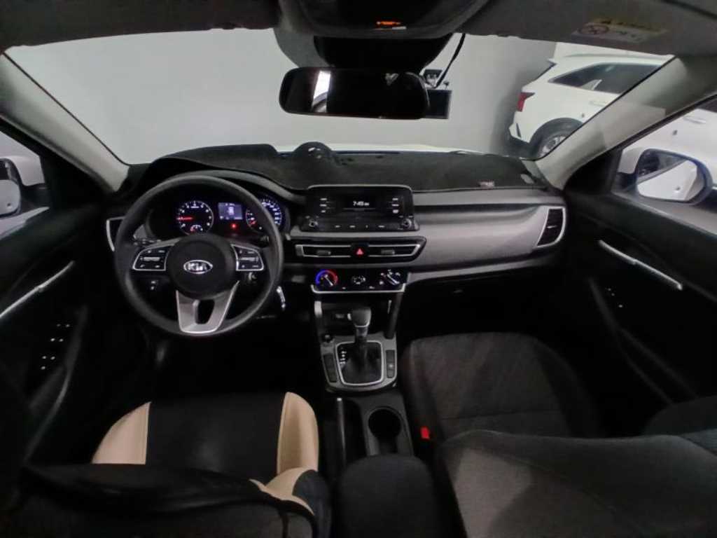 KIA Seltos - Vista 6