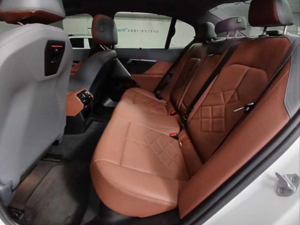 BMW 5 Series - Vista 7