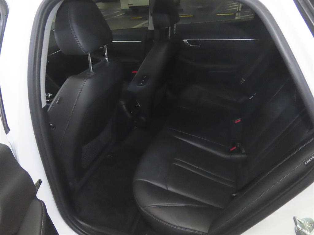 HYUNDAI Sonata - Vista 7