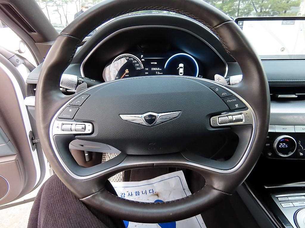 Genesis G80 - Vista 8