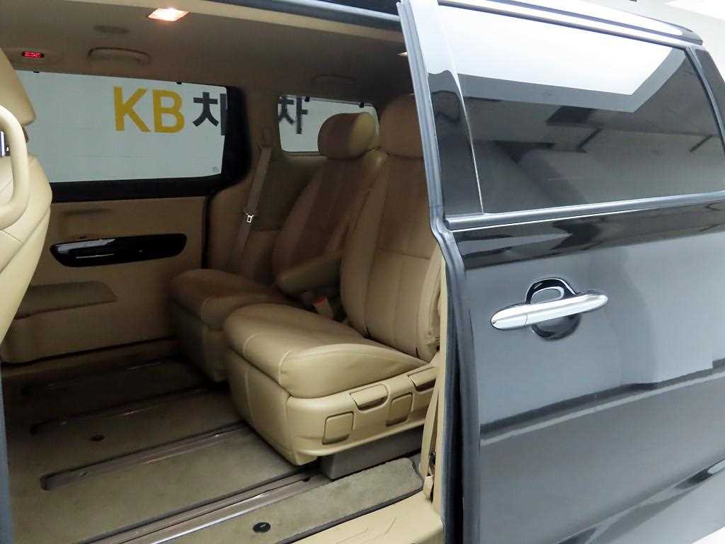 KIA Carnival 2016 Negro - Importación desde Corea - HF Imports Iquique - Foto 14