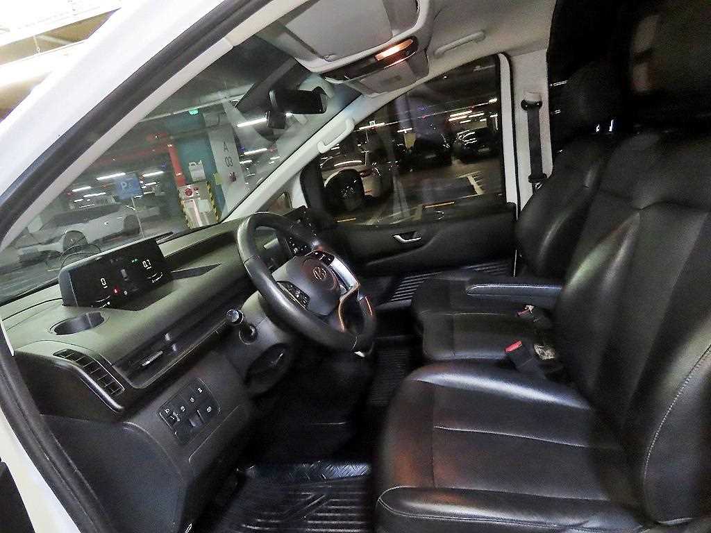 HYUNDAI Staria - Vista 6