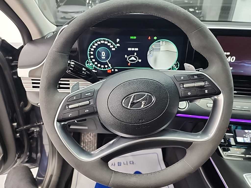 HYUNDAI Grandeur - Vista 9