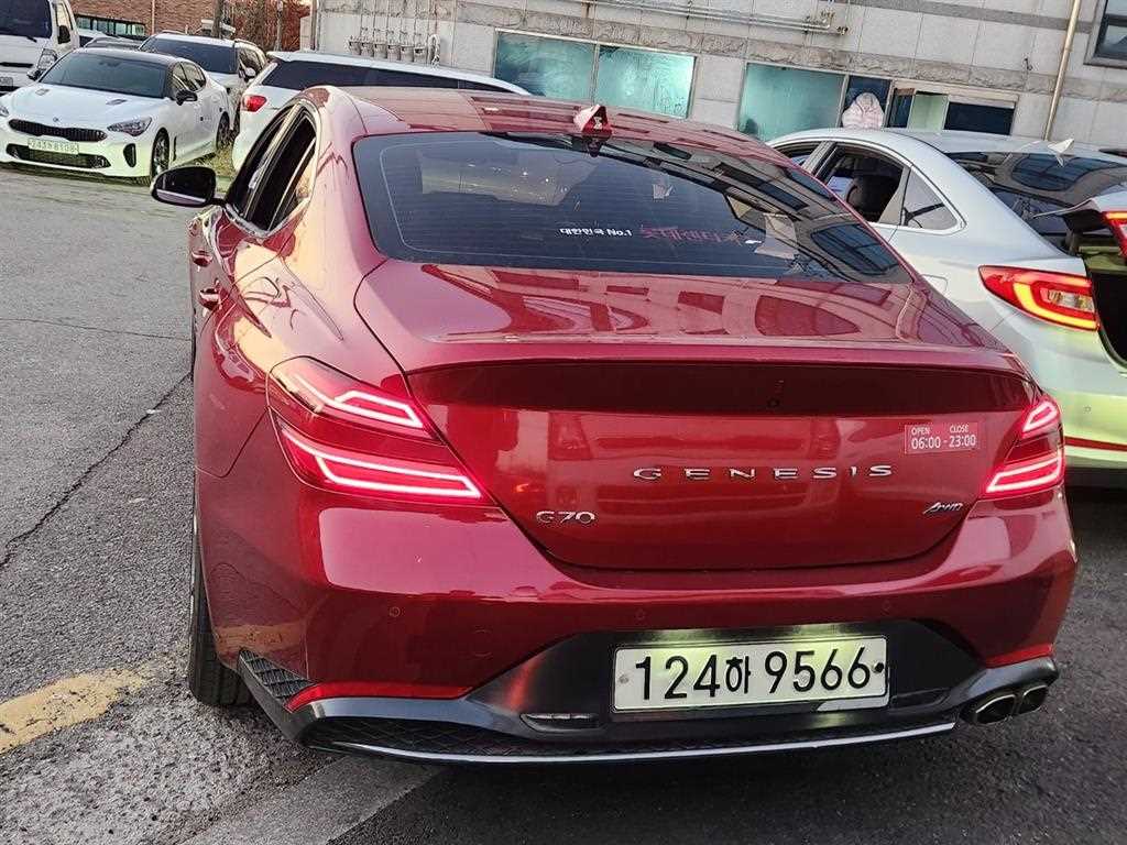 Genesis G70 - Vista 5