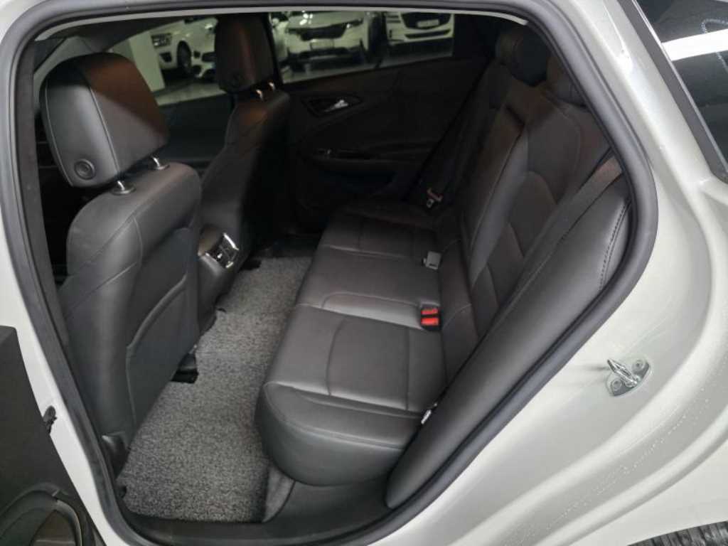 Chevrolet Malibu - Vista 8