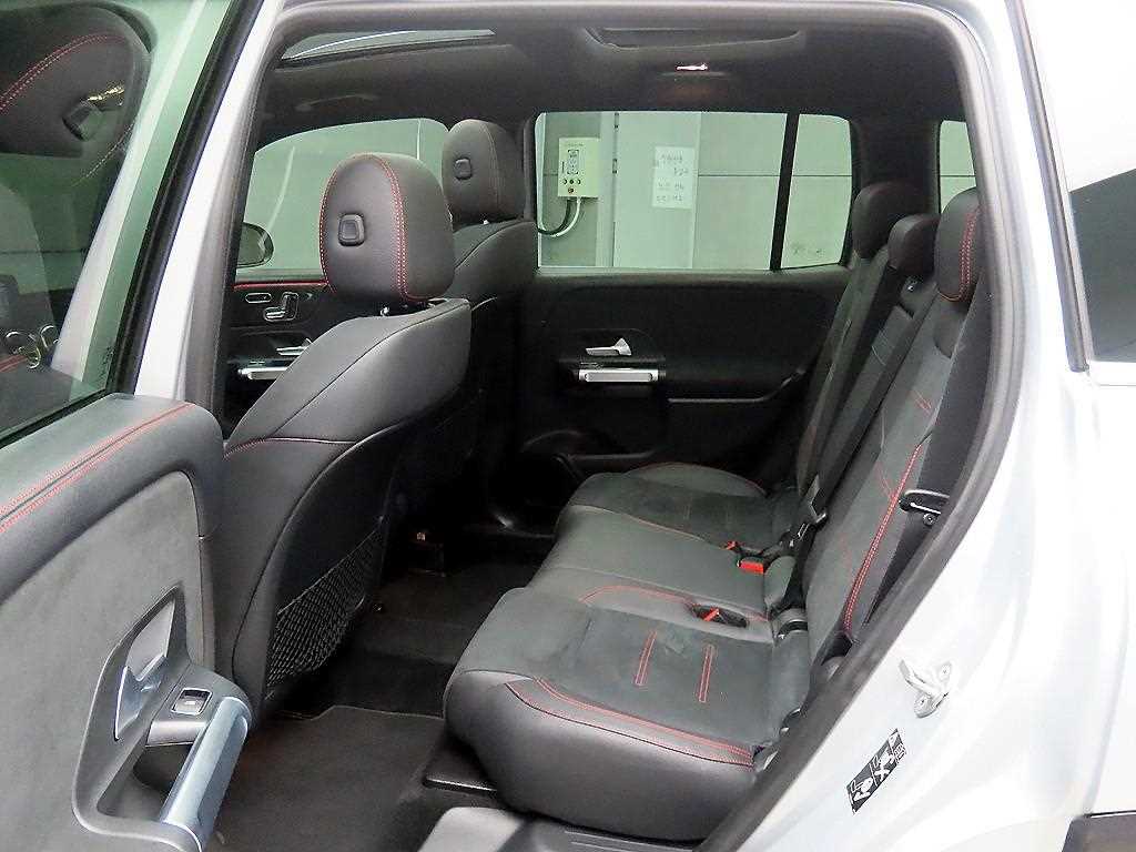 Mercedes Benz GLB Class - Vista 6