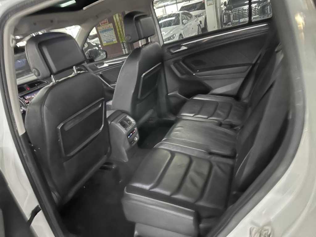 Volkswagen Tiguan - Vista 5