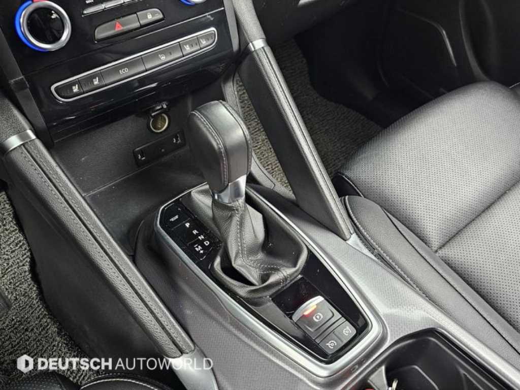 SAMSUNG QM6 - Vista 9