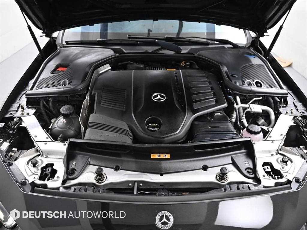 Mercedes Benz CLS Class - Vista 6