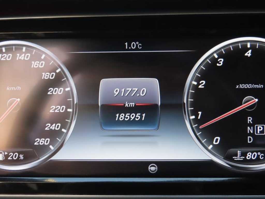 Mercedes Benz S Class - Vista 10