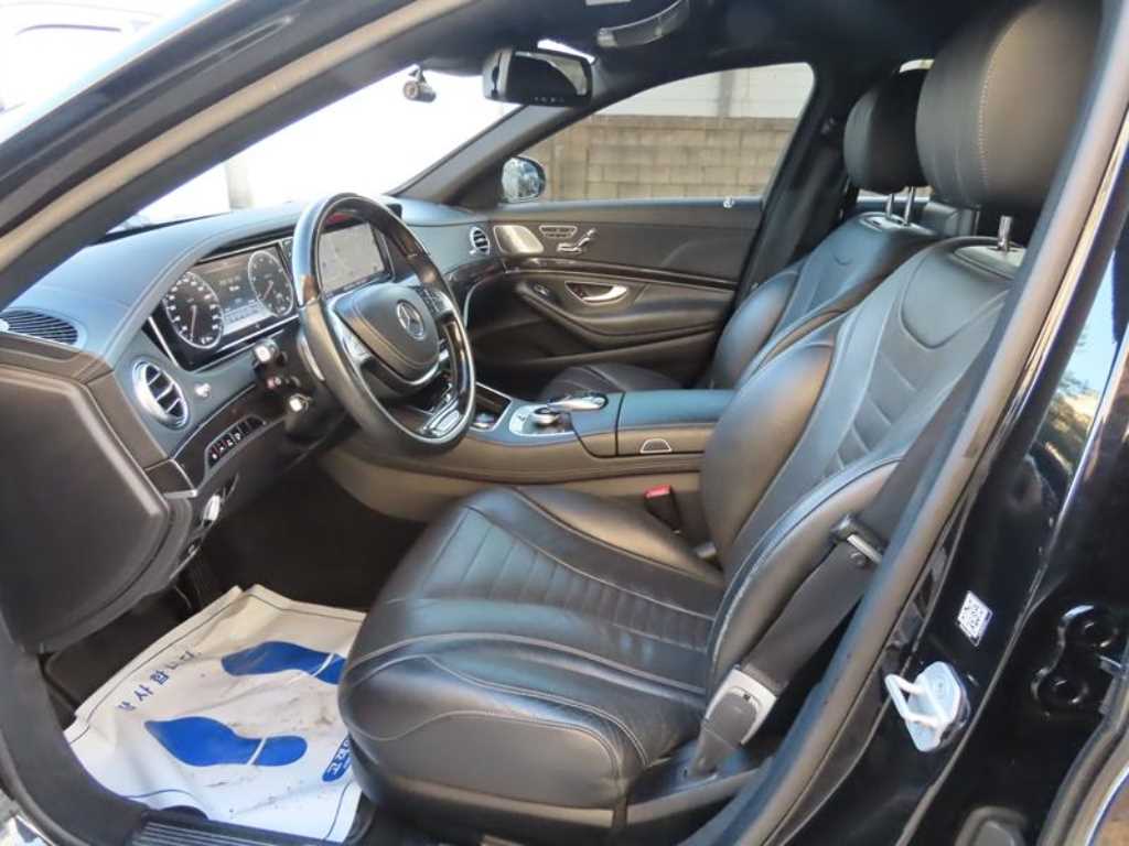 Mercedes Benz S Class - Vista 5