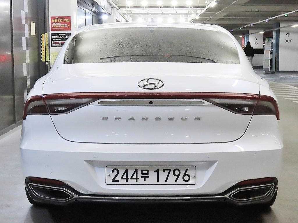 HYUNDAI Grandeur - Vista 5