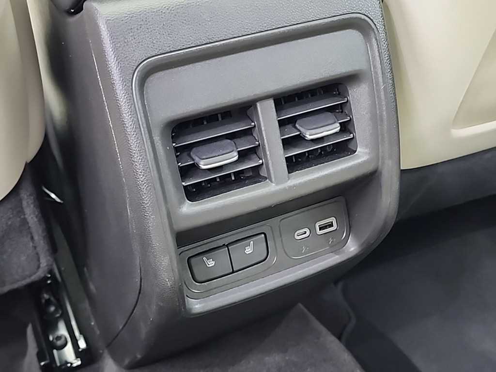 Cadillac XT4 2023 Rojo - Importación desde Corea - HF Imports Iquique - Foto 13