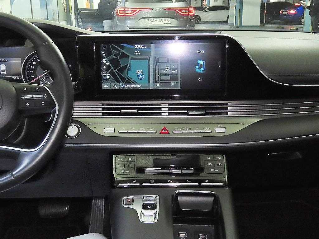 HYUNDAI Grandeur - Vista 11