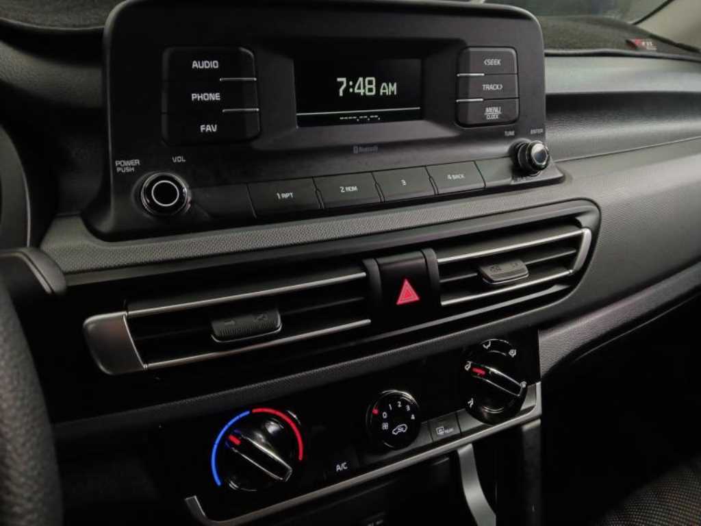 KIA Seltos - Vista 10