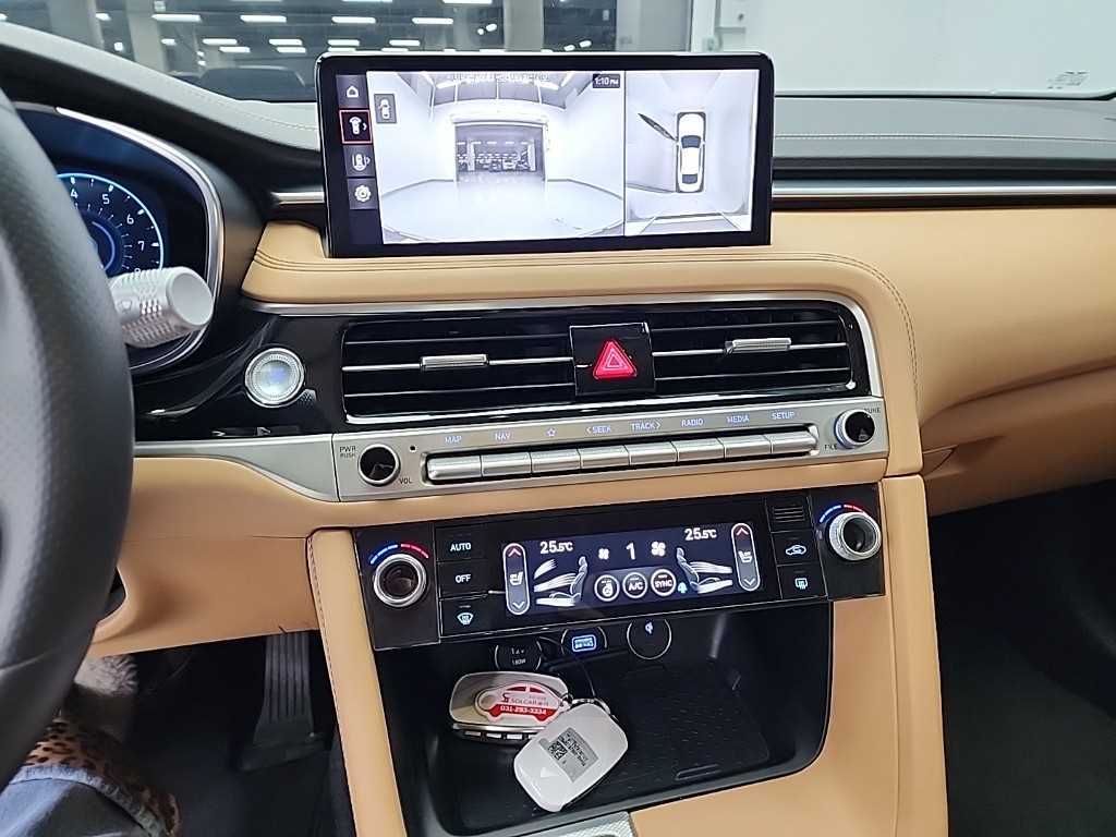 Genesis G70 - Vista 10