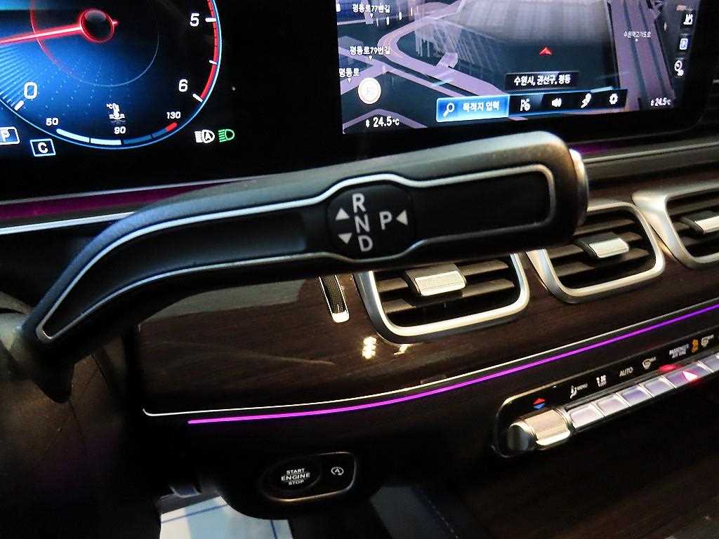 Mercedes Benz GLE Class - Vista 12