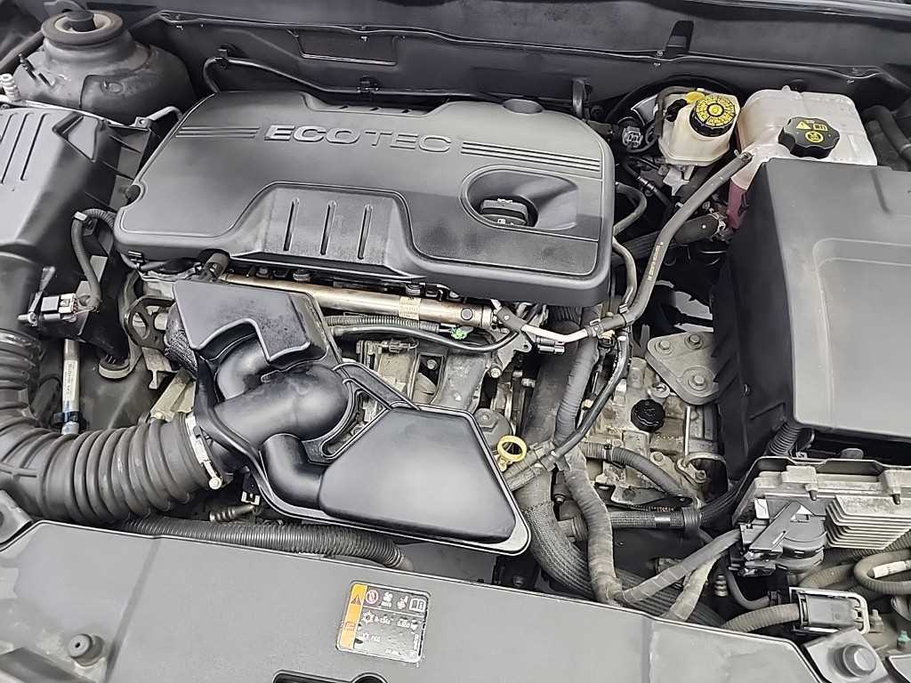 Chevrolet Malibu - Vista 5