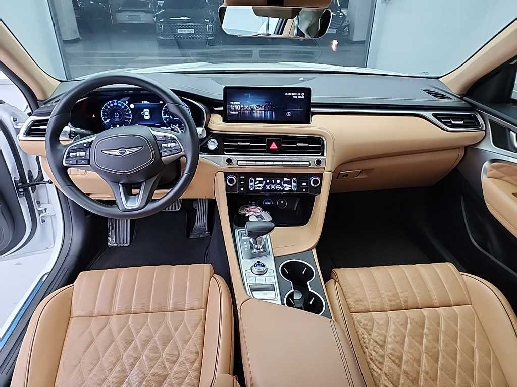 Genesis G70 - Vista 7