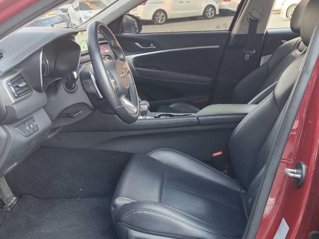 Genesis G70 - Vista 7