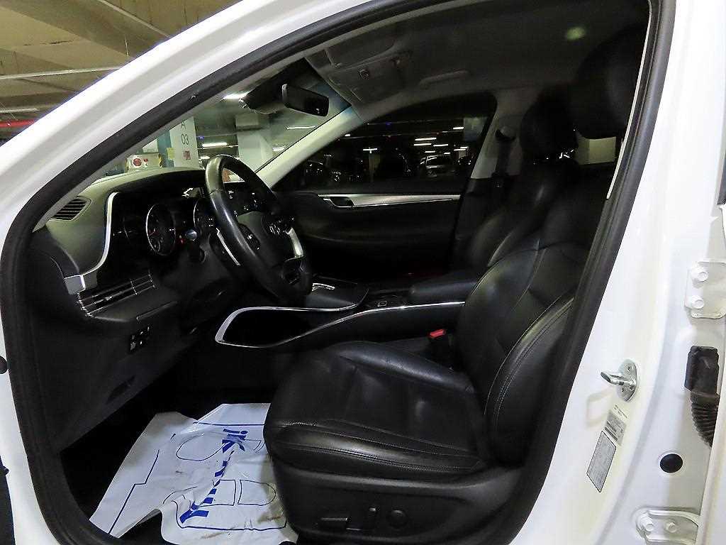 HYUNDAI Grandeur - Vista 6