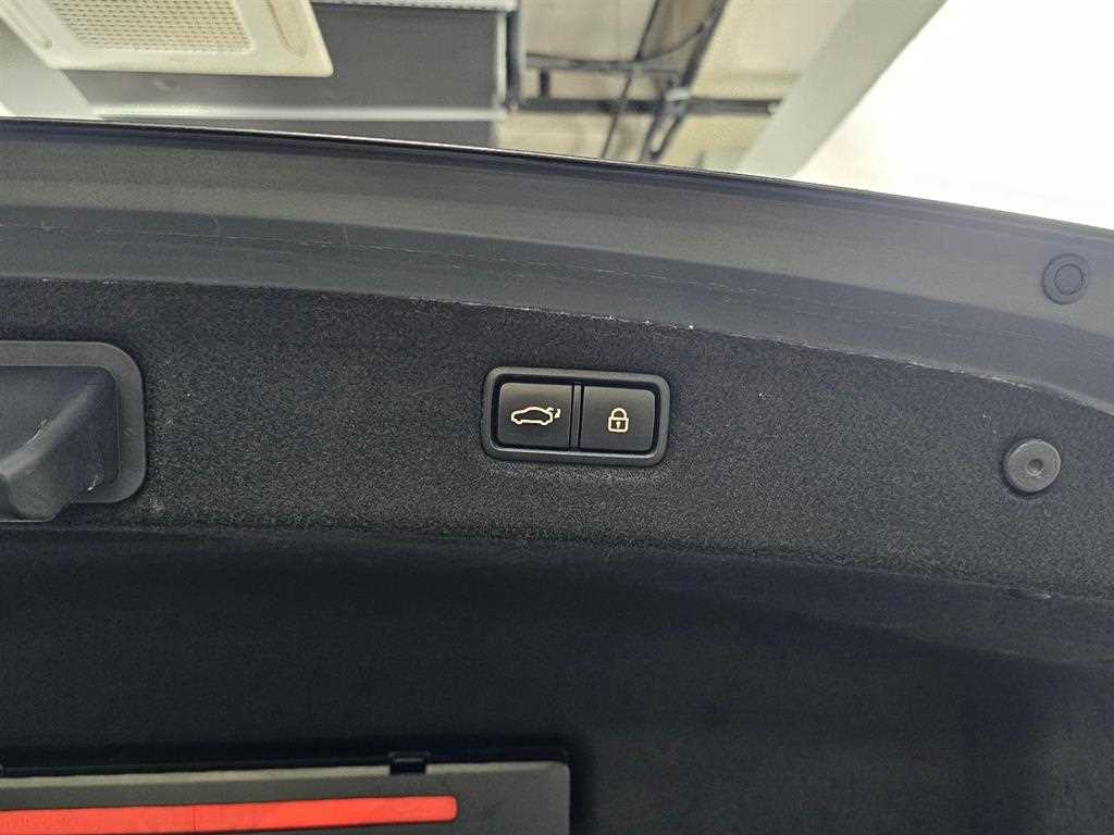 제네시스]G90 3.8 GDI AWD 프리미엄 럭셔리