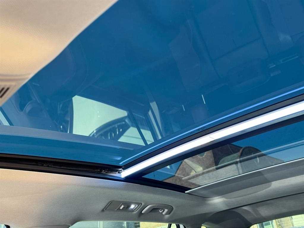 Volkswagen Tiguan - Vista 5