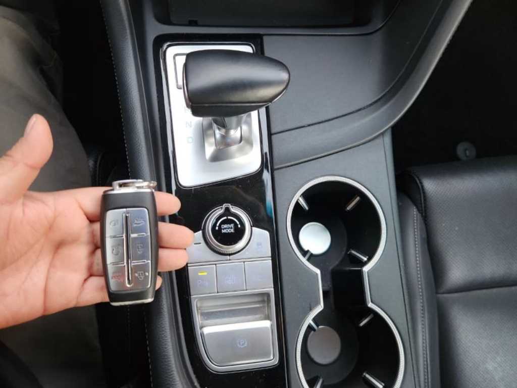 Genesis G70 2022 Rojo - Importación desde Corea - HF Imports Iquique - Foto 18