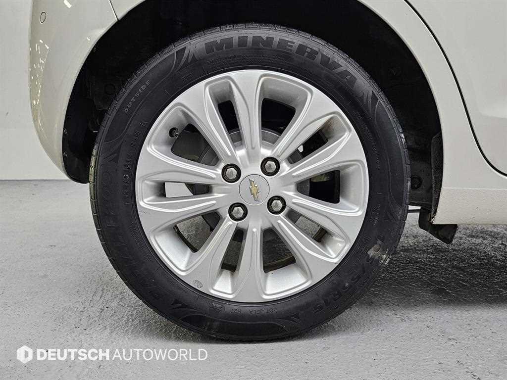 Chevrolet Spark - Vista 5