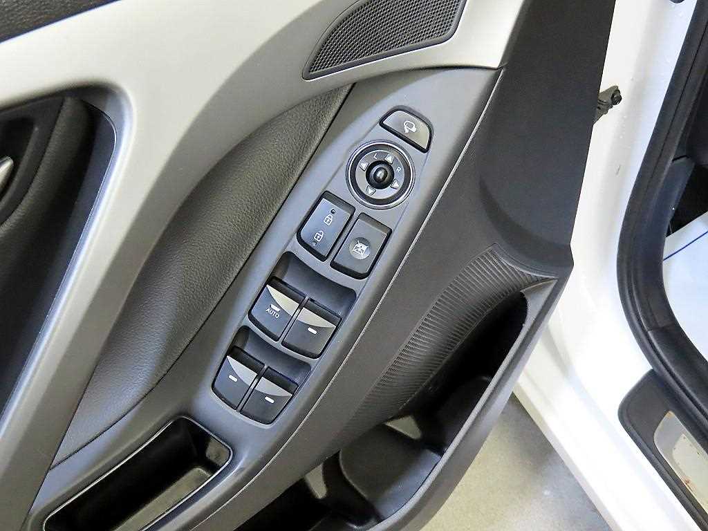 HYUNDAI Avante 2015 Blanco - Importación desde Corea - HF Imports Iquique - Foto 13