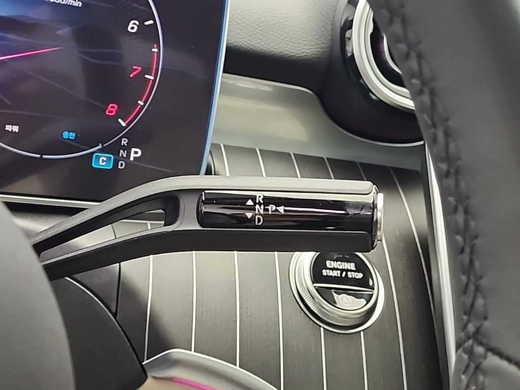 Mercedes Benz C Class - Vista 8