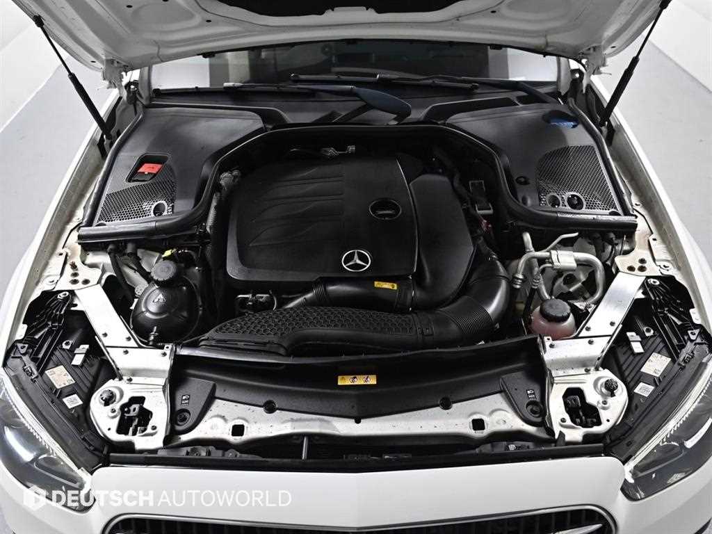 Mercedes Benz E class - Vista 6