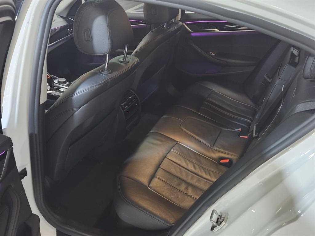 BMW 5 Series - Vista 8