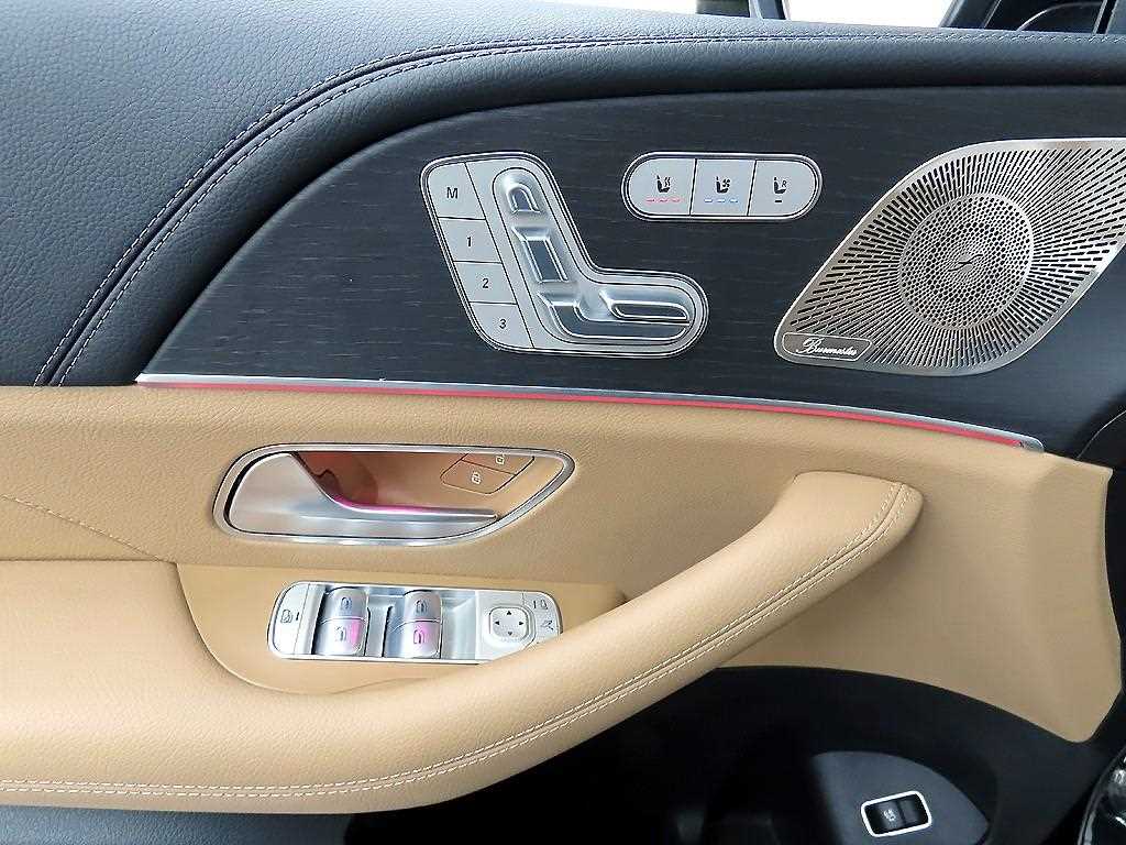 Mercedes Benz GLE Class - Vista 11