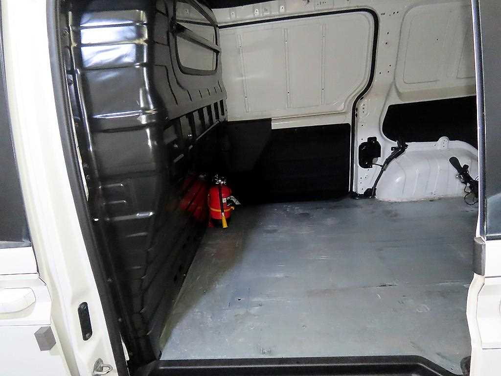 HYUNDAI Staria - Vista 7