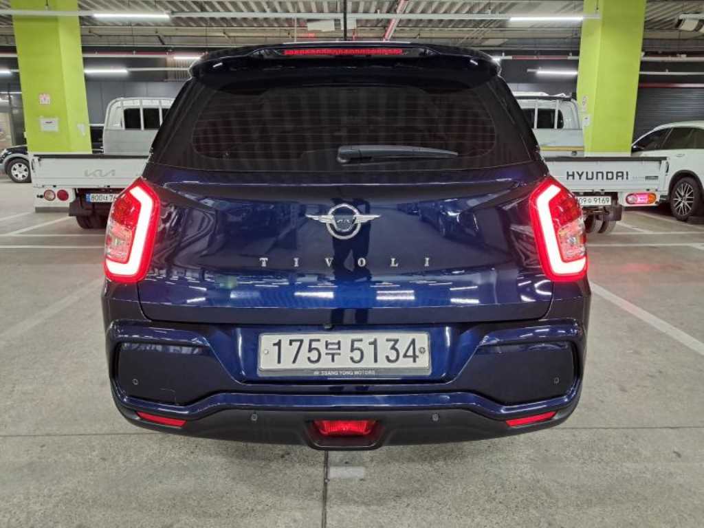 Ssangyong Tivoli - Vista 4