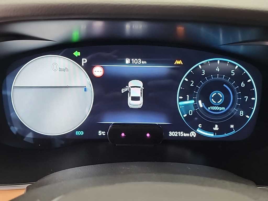 Genesis G70 - Vista 6