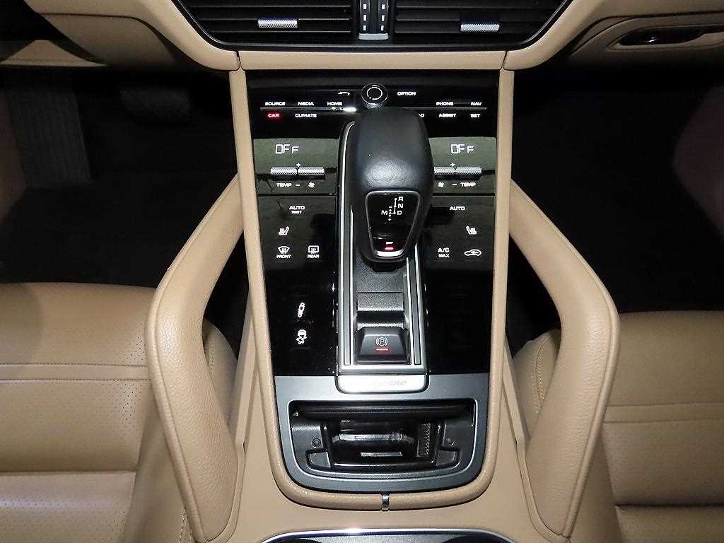 Porsche Cayenne - Vista 12