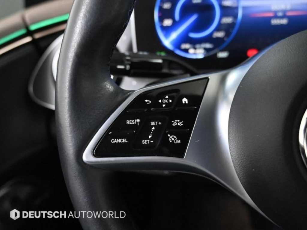 Mercedes Benz EQE - Vista 6