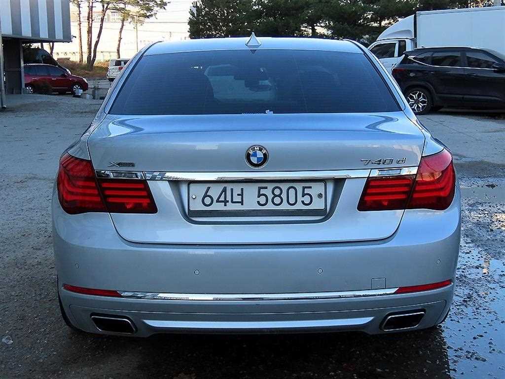 BMW 7 Series - Vista 4