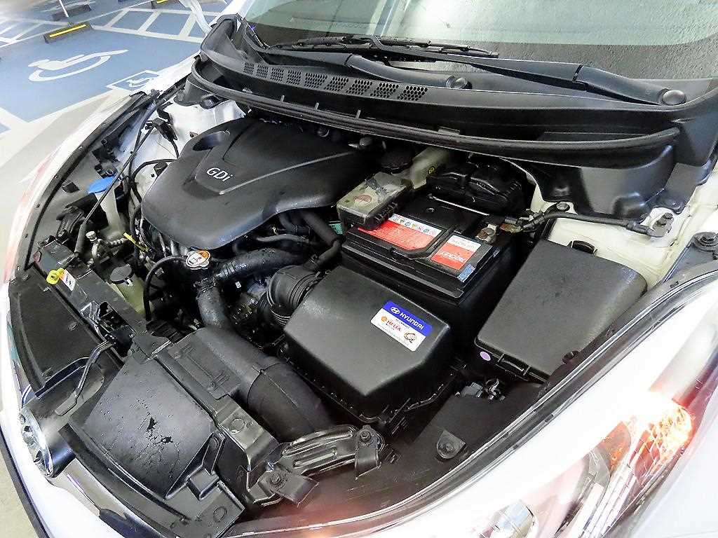 HYUNDAI Avante 2015 Blanco - Importación desde Corea - HF Imports Iquique - Foto 19