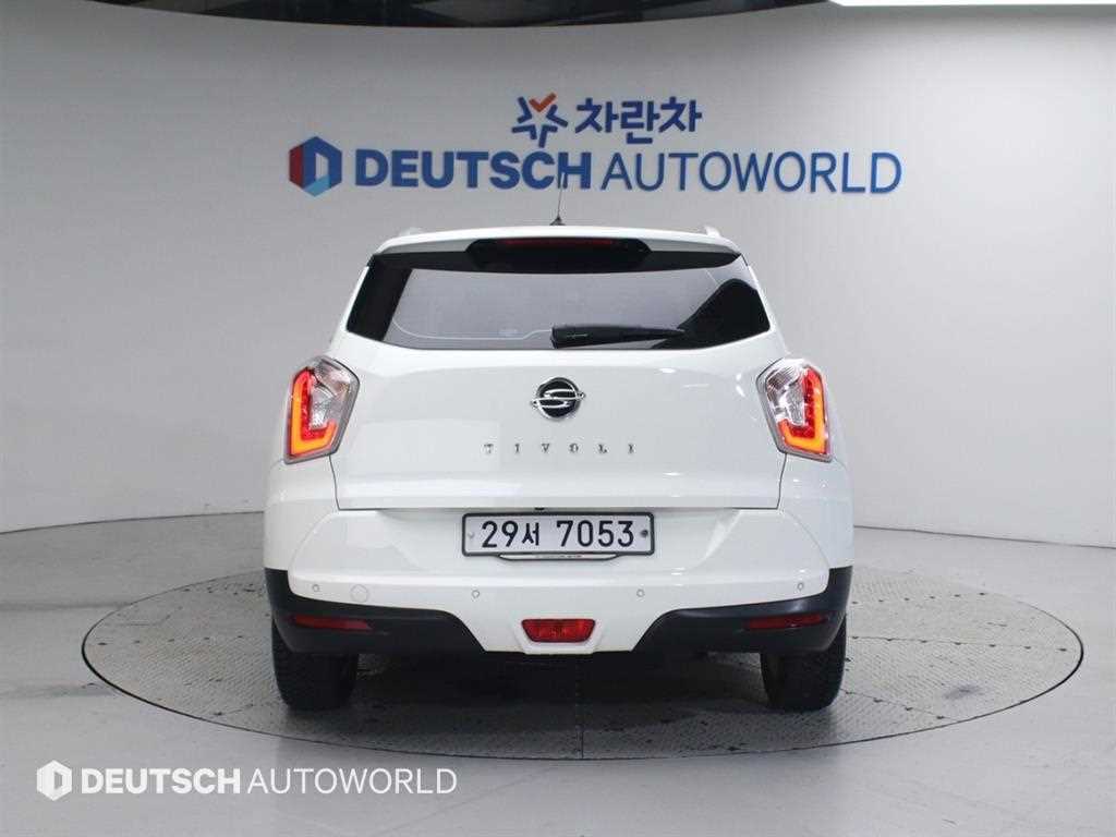 Ssangyong Tivoli - Vista 4