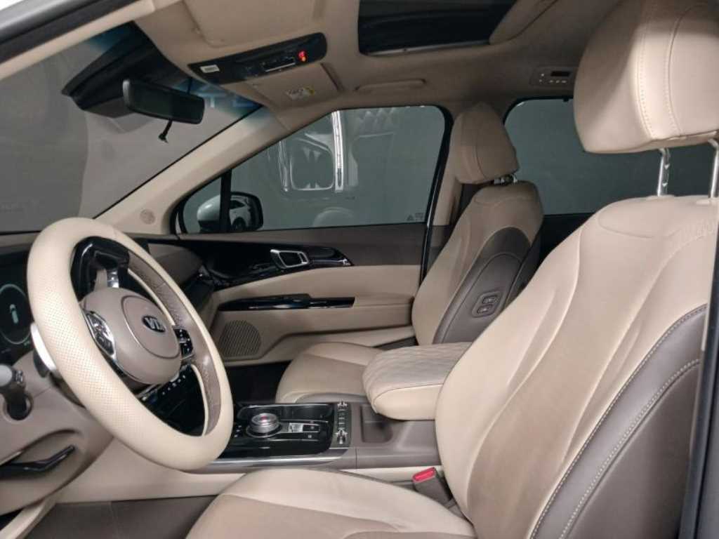 KIA Carnival - Vista 7