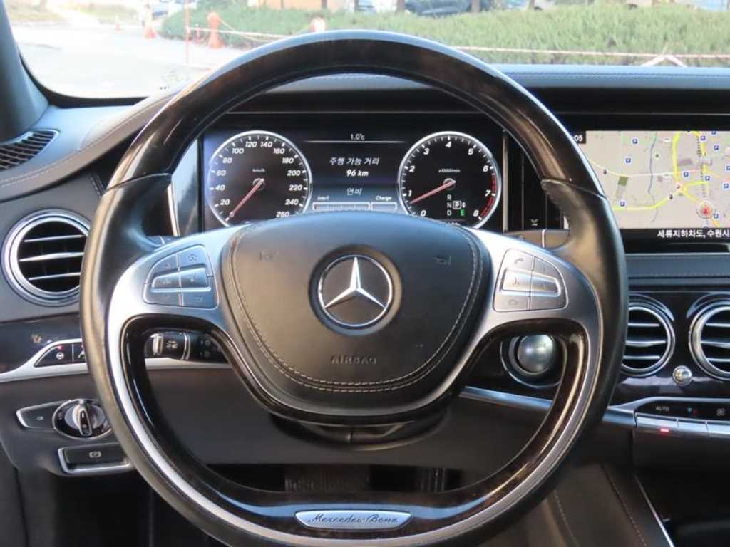 Mercedes Benz S Class - Vista 8