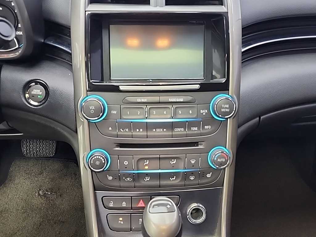 Chevrolet Malibu - Vista 10