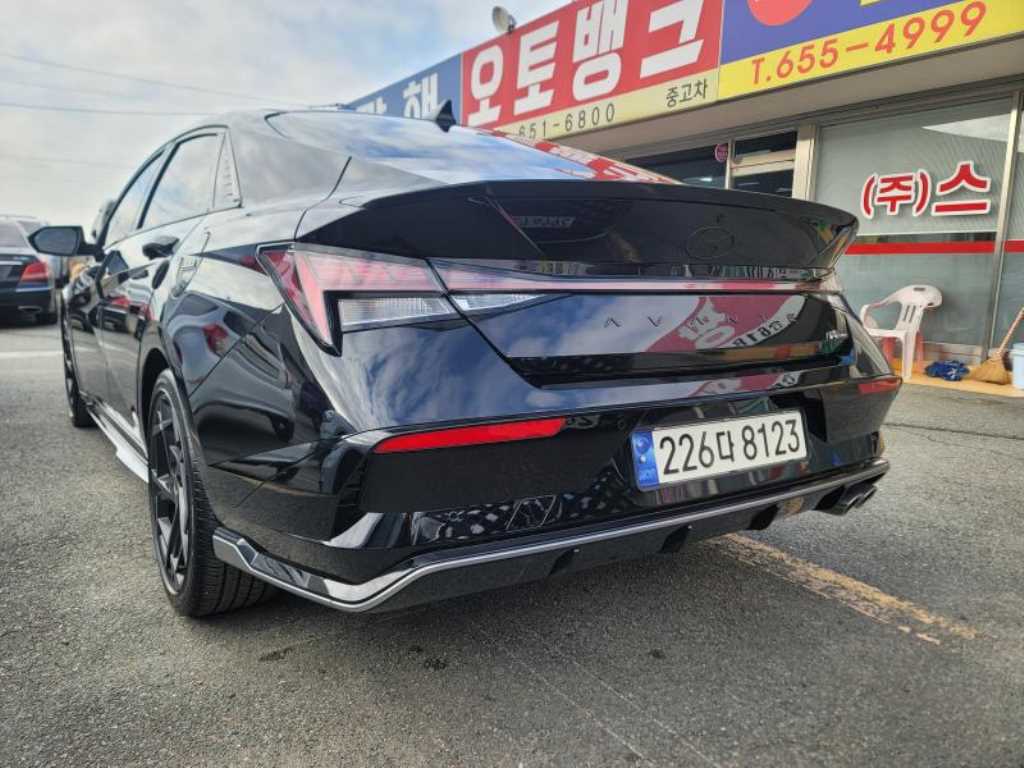 HYUNDAI Avante - Vista 4