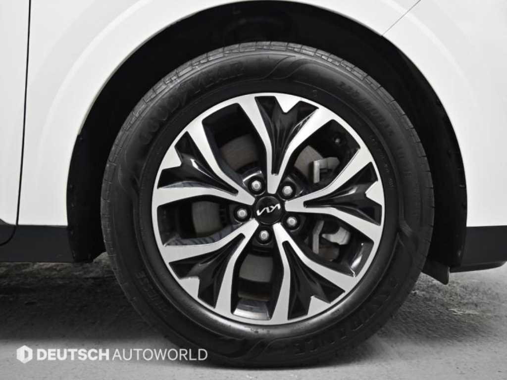 KIA Carnival - Vista 5