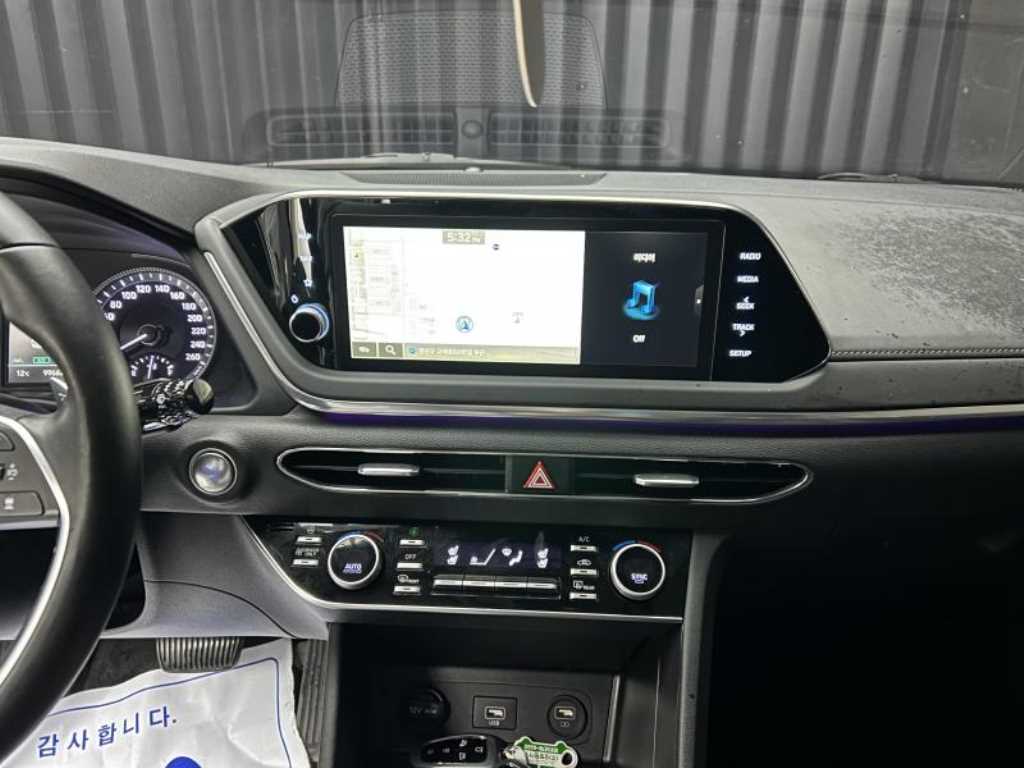 HYUNDAI Sonata - Vista 10