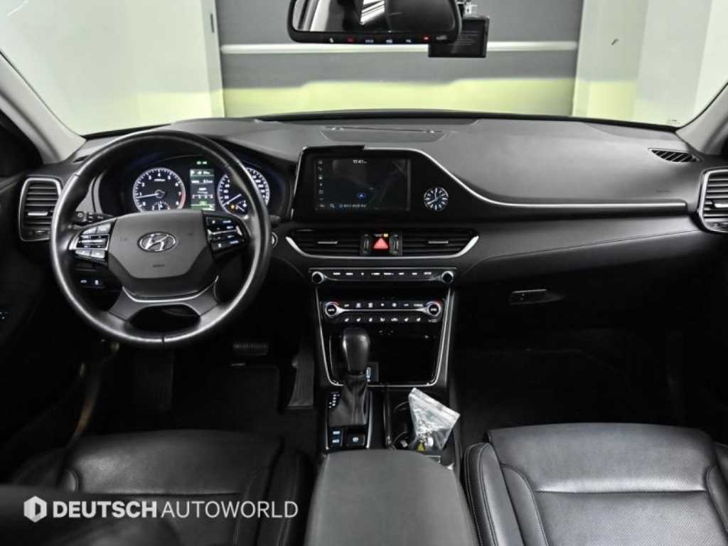 HYUNDAI Grandeur - Vista 7