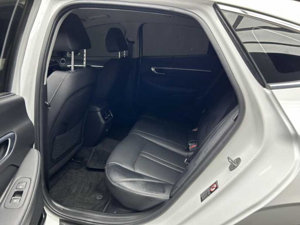 HYUNDAI Sonata - Vista 6